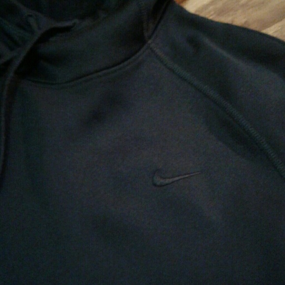 Nike Therma-Fit - Picture 2 of 3